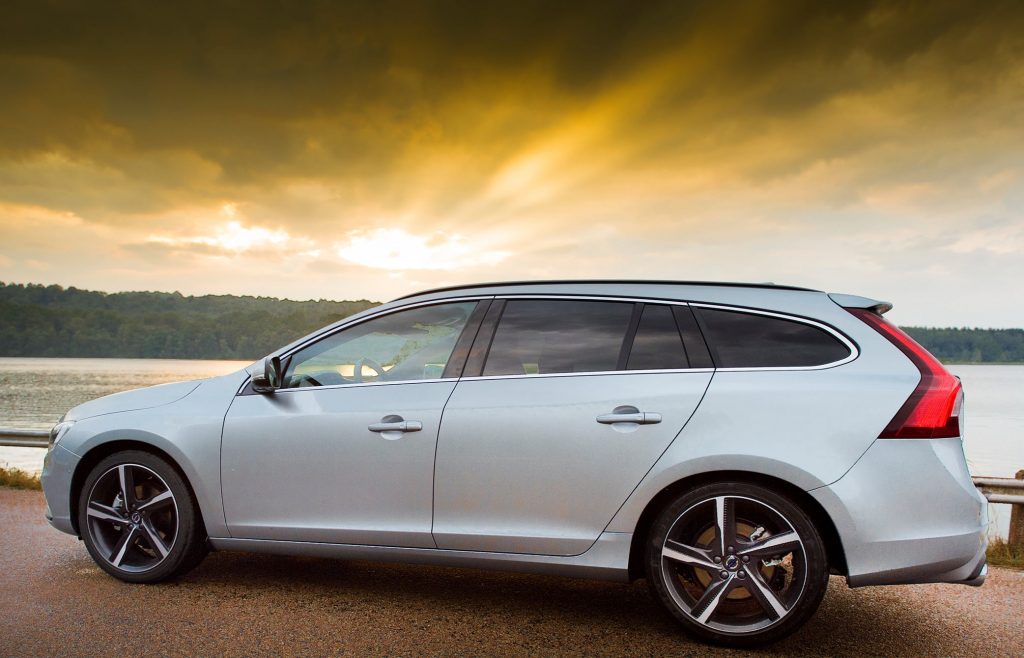 Volvo V60 D3 R Design The Stylish Wagon That’S Winning Over 2025 Buyers - b33xmj6